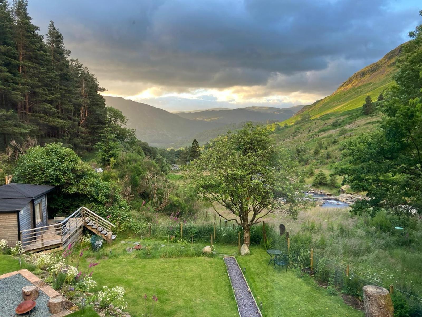Helvellyn - The Hut - Twin Or Double Hotel Гленридинг Екстериор снимка